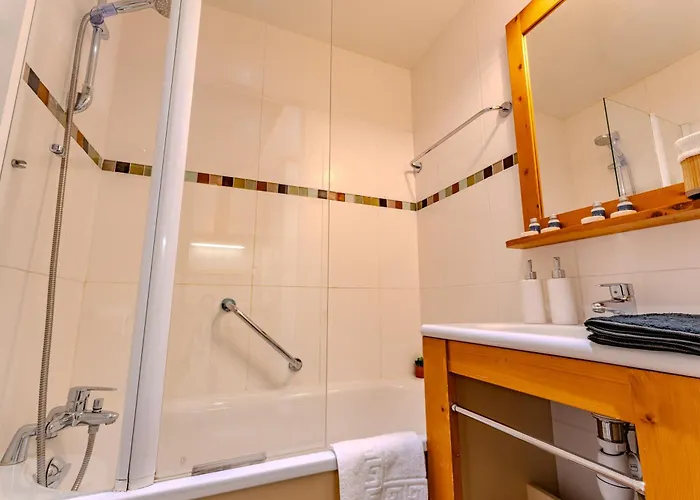 1650, In Out, Exceptional With Panoramic Views 3* Courchevel