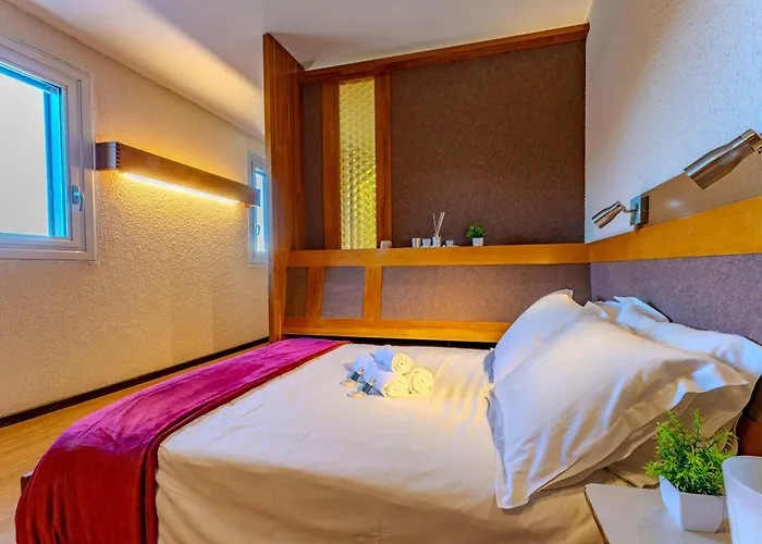 1650, In Out, Exceptional With Panoramic Views Apartmanhotel 3*