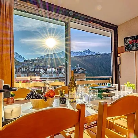 1650, In Out, Exceptional With Panoramic Views 3*