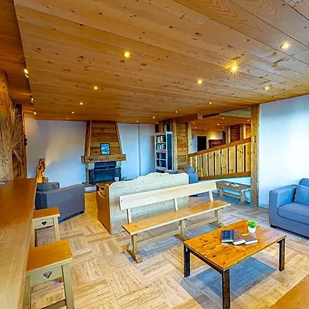 1650, In Out, Exceptional With Panoramic Views Apartmanhotel