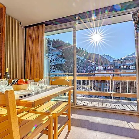 Apartmanhotel 1650, In Out, Exceptional With Panoramic Views Courchevel