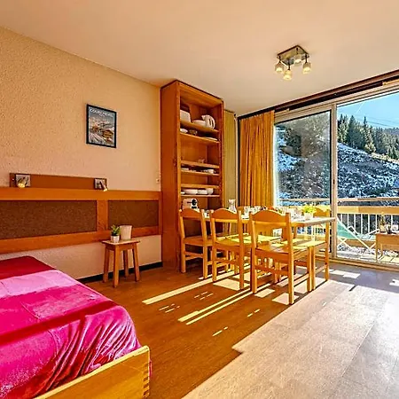 1650, In Out, Exceptional With Panoramic Views 3* Courchevel