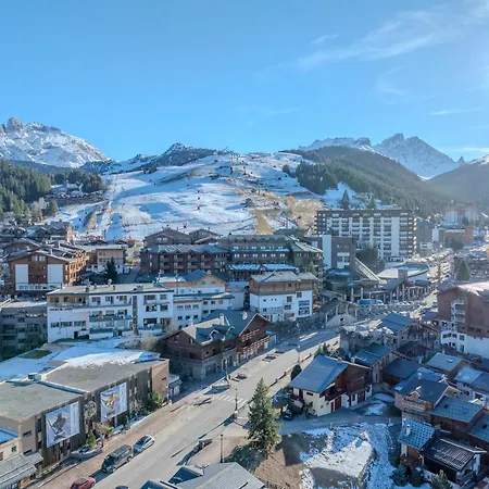 1650, In Out, Exceptional With Panoramic Views