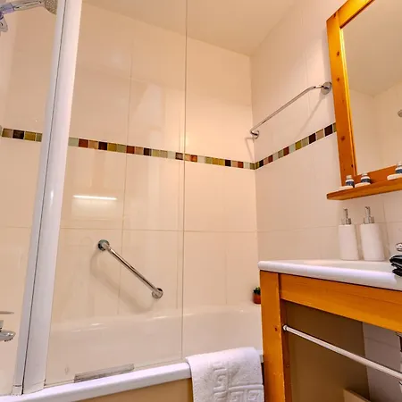 1650, In Out, Exceptional With Panoramic Views 3* Courchevel